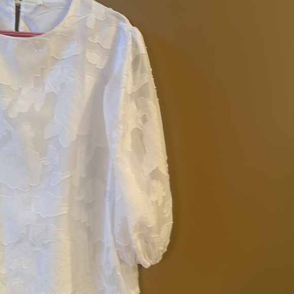 Textured and gorgeous must have blouse - Picture 3 of 6